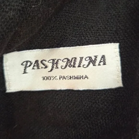 Floral Print Fringed Black Pashmina Wrap - Picture 6 of 13